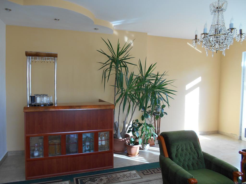 Сolibri Hotel Yerevan Bagian luar foto