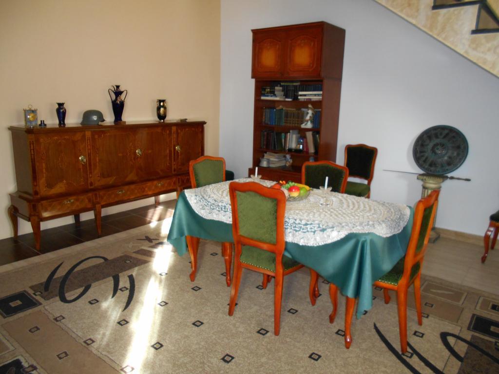 Сolibri Hotel Yerevan Bagian luar foto