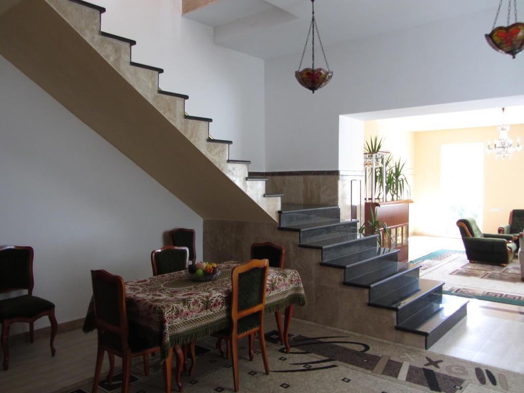 Сolibri Hotel Yerevan Bagian luar foto