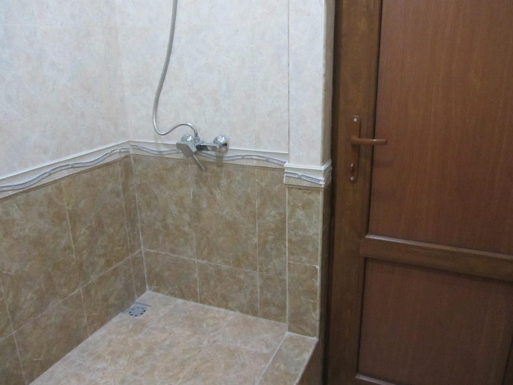 Сolibri Hotel Yerevan Bagian luar foto