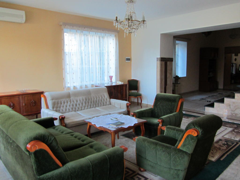 Сolibri Hotel Yerevan Bagian luar foto