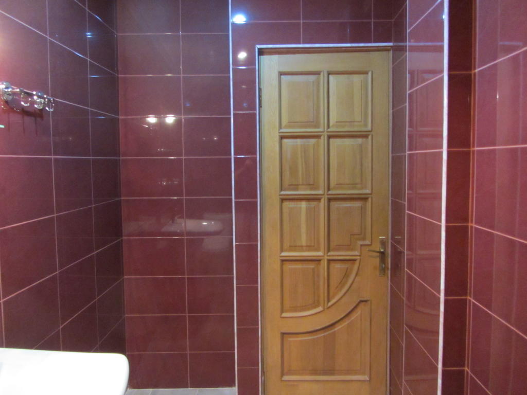 Сolibri Hotel Yerevan Bagian luar foto