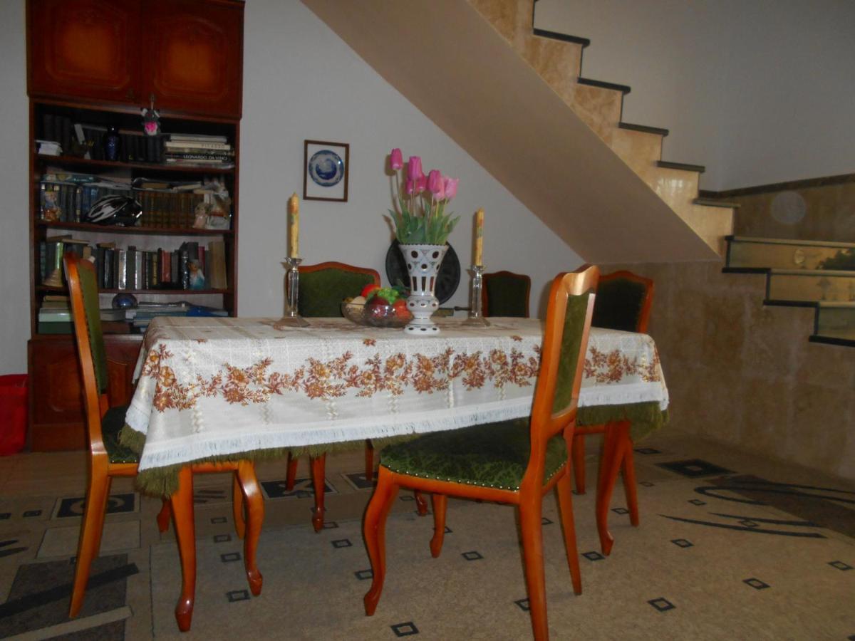 Сolibri Hotel Yerevan Bagian luar foto